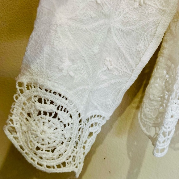 NEW! White Lace Button-Up Blouse - Picture 3 of 9